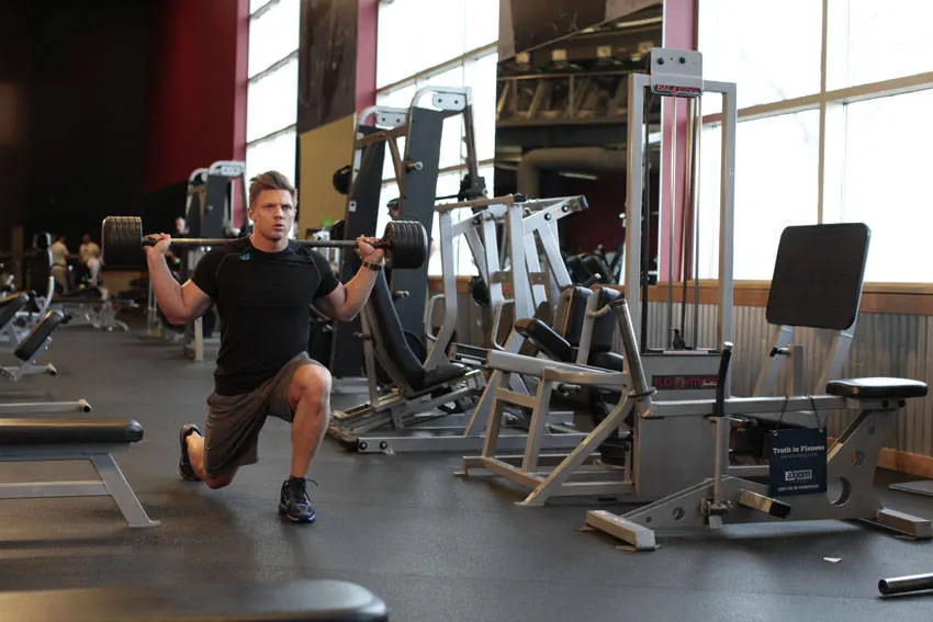Barbell Walking Lunge — end position