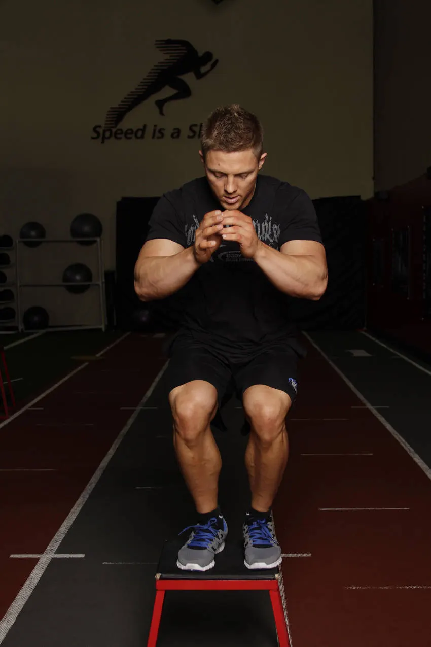 Box Jump (Multiple Response) — end position