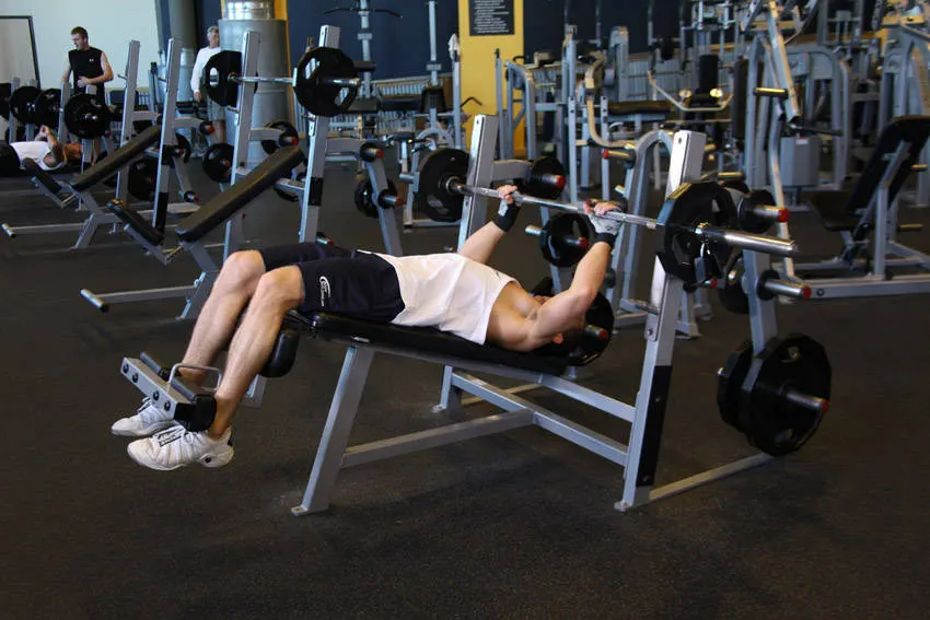 Decline Barbell Bench Press exercise