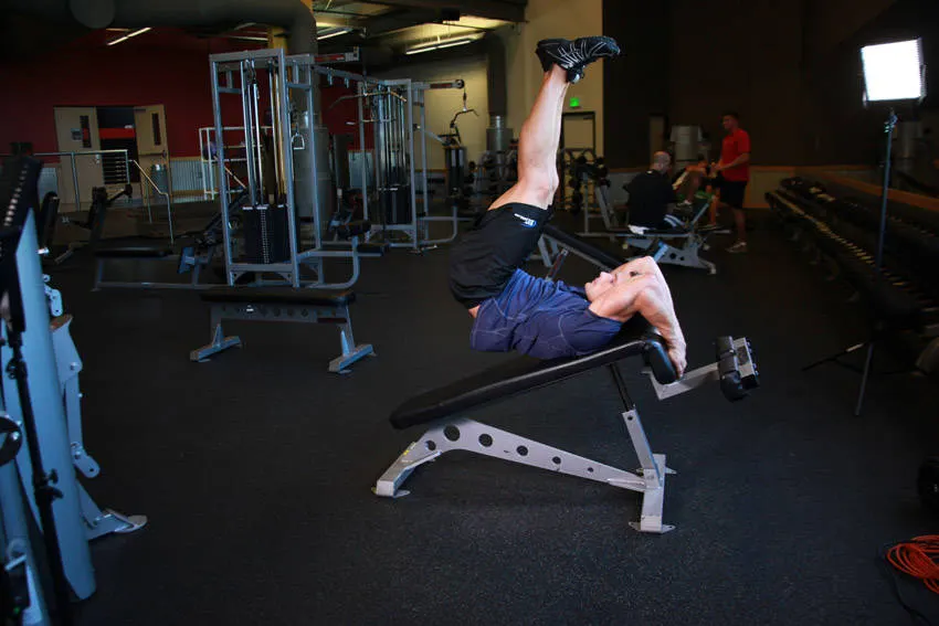Decline Reverse Crunch — end position