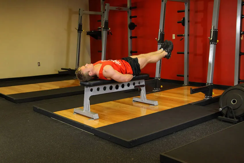 Flat Bench Leg Pull-In — end position