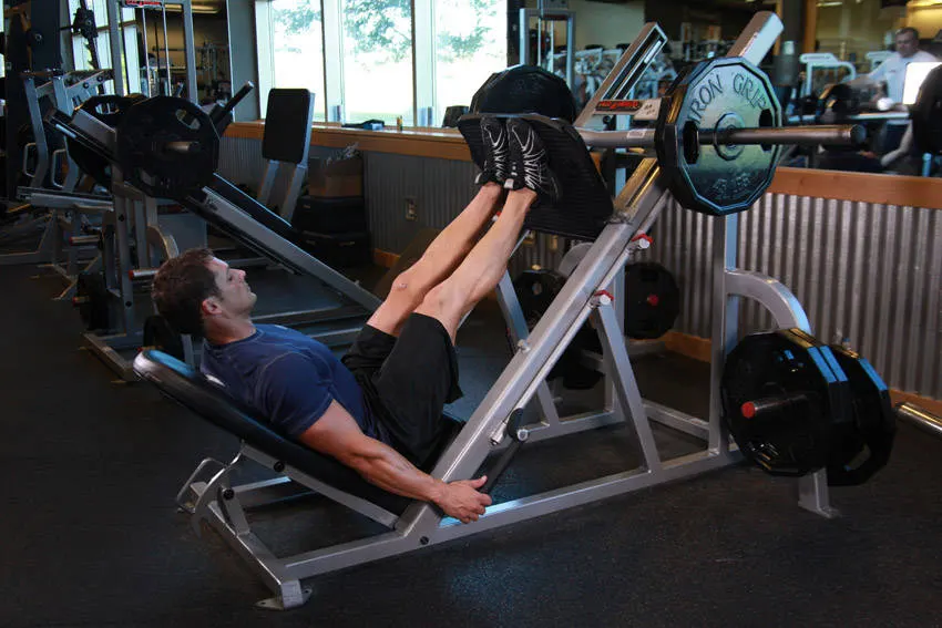 Narrow Stance Leg Press — end position
