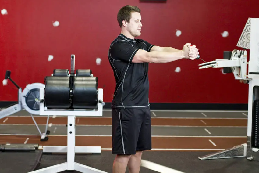 Pallof Press With Rotation — end position
