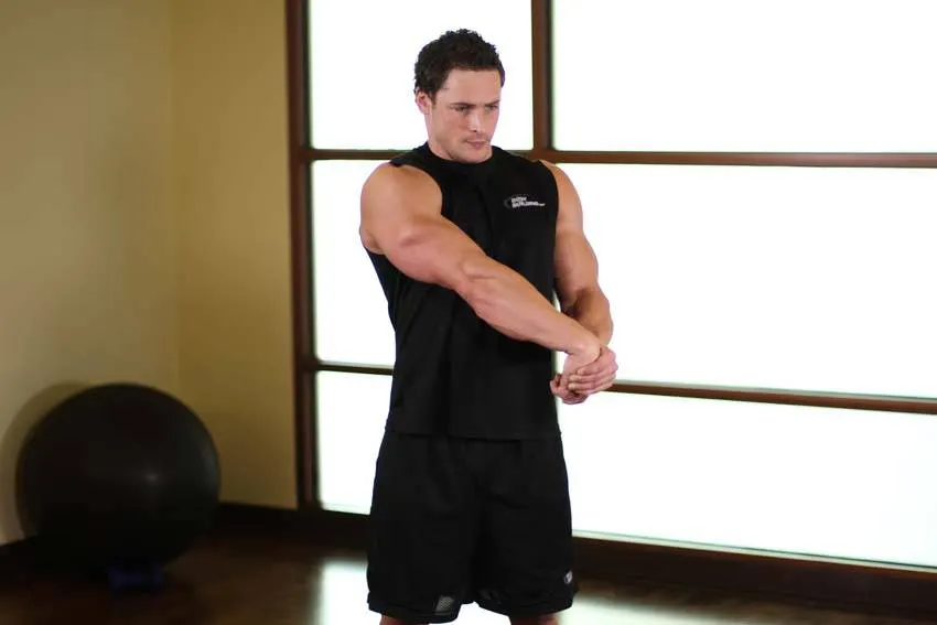 Side Wrist Pull exercise