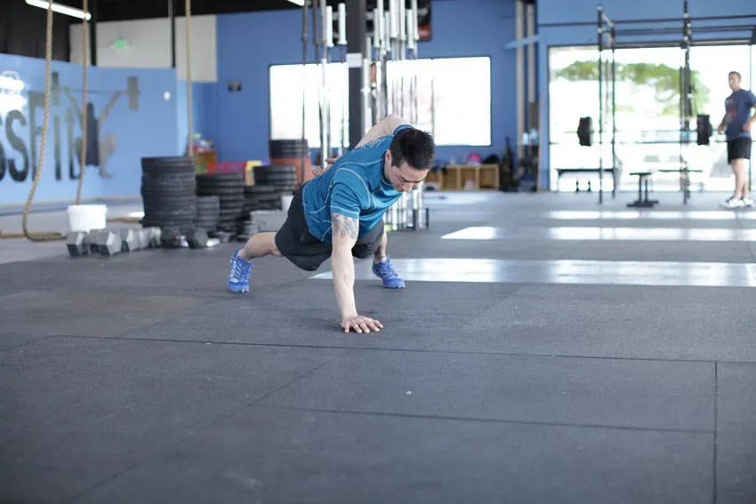 Single-Arm Push-Up — end position