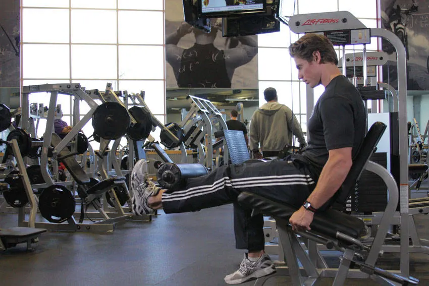 Single-Leg Leg Extension — end position