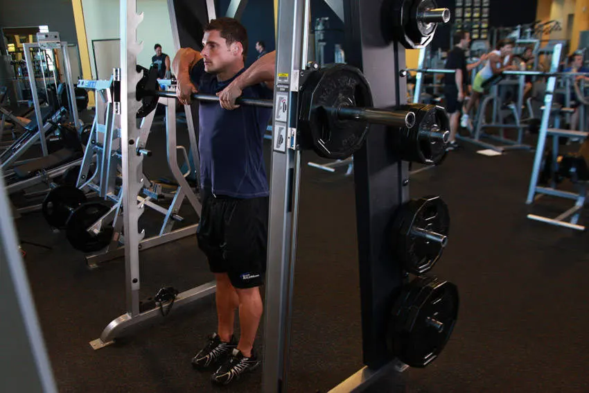 Smith Machine Upright Row — end position