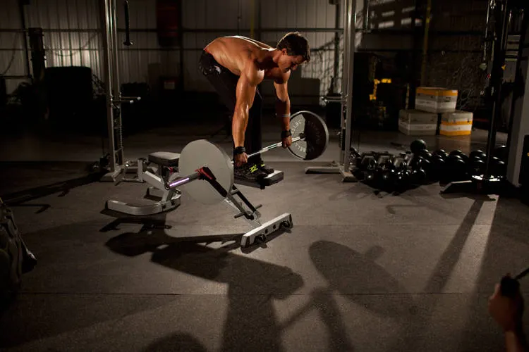 Straight Bar Bench Mid Rows exercise