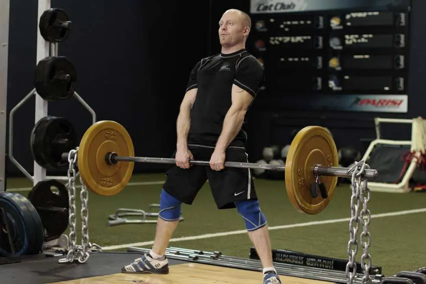 Sumo Deadlift with Chains — end position