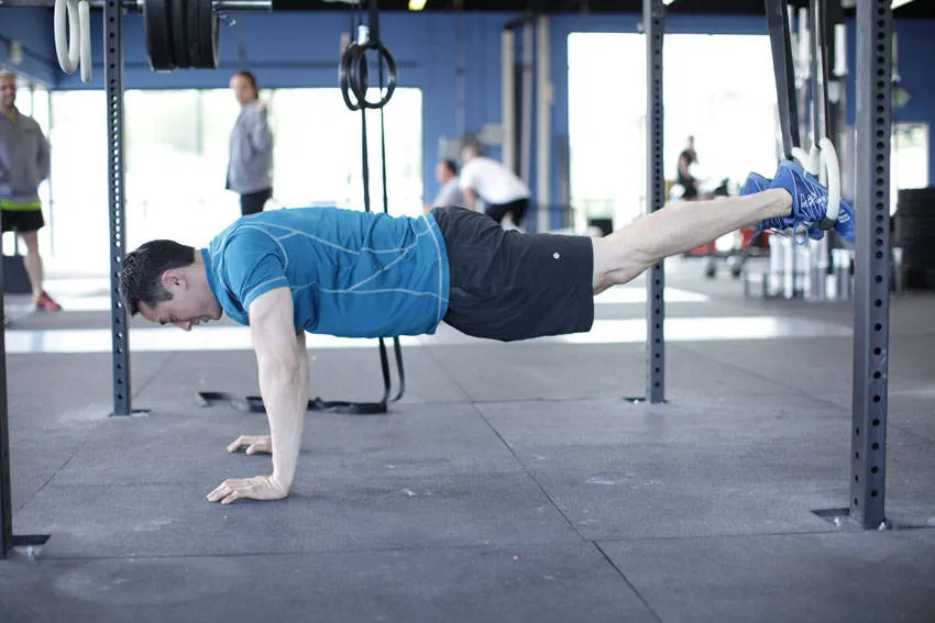 Suspended Reverse Crunch exercise