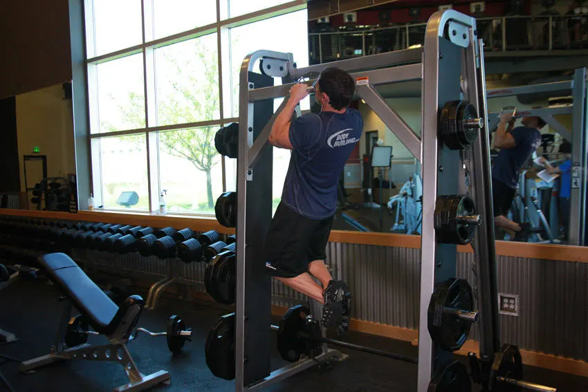 V-Bar Pullup exercise