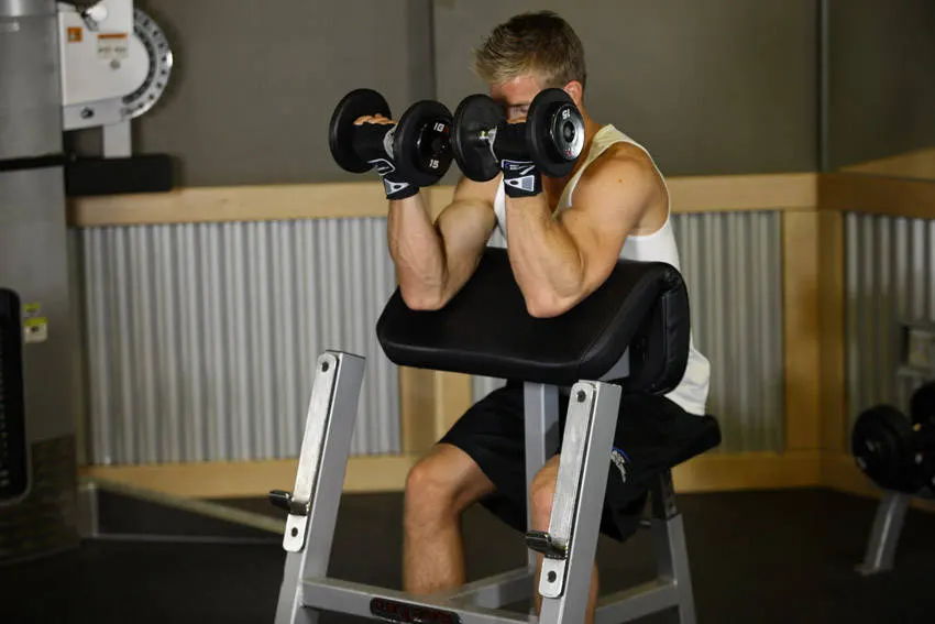 Zottman Preacher Curl — end position